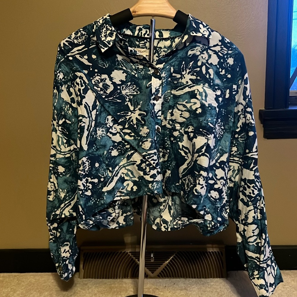 Cropped button down shirt